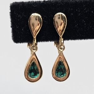 VTG Avon Gold and Green Teardrop Clip On Earrings